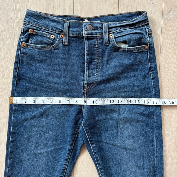 Levi’s Wedgie Straight Distressed Jeans Women’s Size 28 - Picture 5 of 15